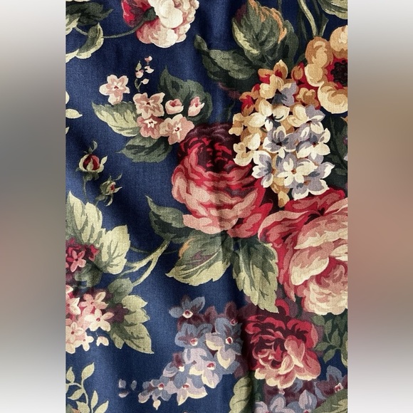 2 Yards 54" Wide Unpholstery Fabric Raymond Waites Antique Garden Pattern Floral - Picture 2 of 6